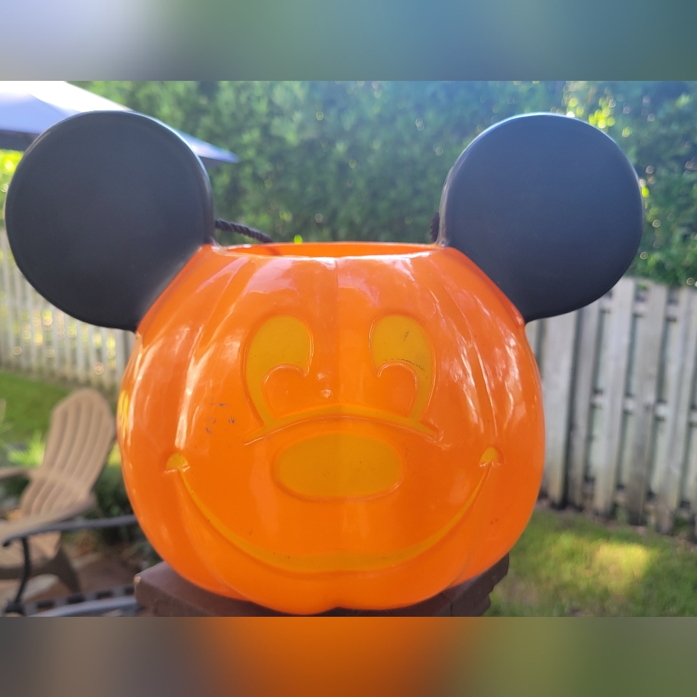 GUC Mickey Mouse Halloween Trick-or-treat bucket